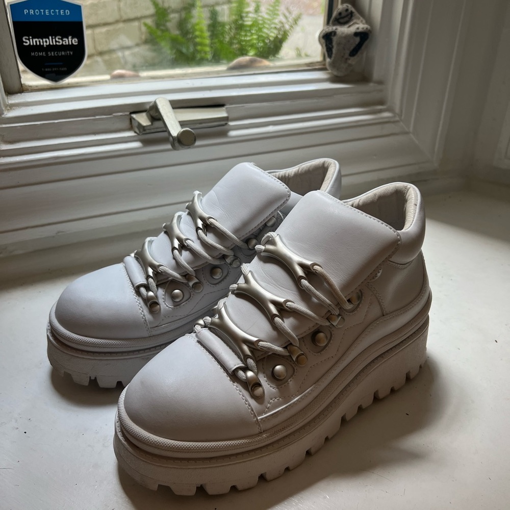 Jeffrey Campbell Sneakers